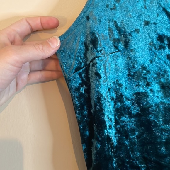 H&M Divided Green Velvet Sleeveless Midi Low Back Dress Size 6 - Picture 4 of 10